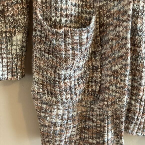 “Goes w/Anything” Maurices Cardigan Size Small, has pockets! - Picture 7 of 12